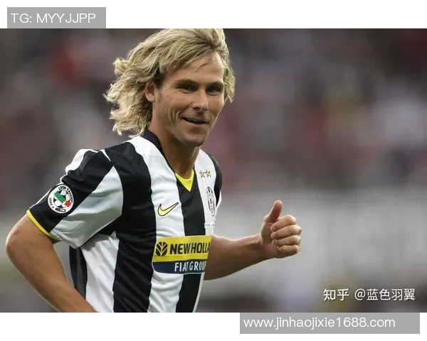 各大足球球星招牌动作解析 探秘技巧背后的独特魅力与传奇故事